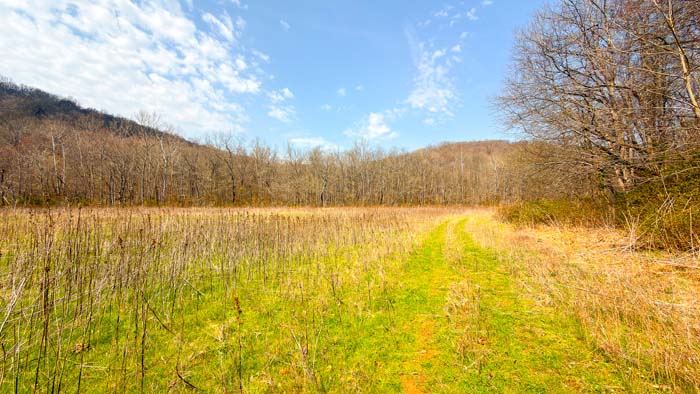 Southern Ohio big buck hunting property with natural funnels