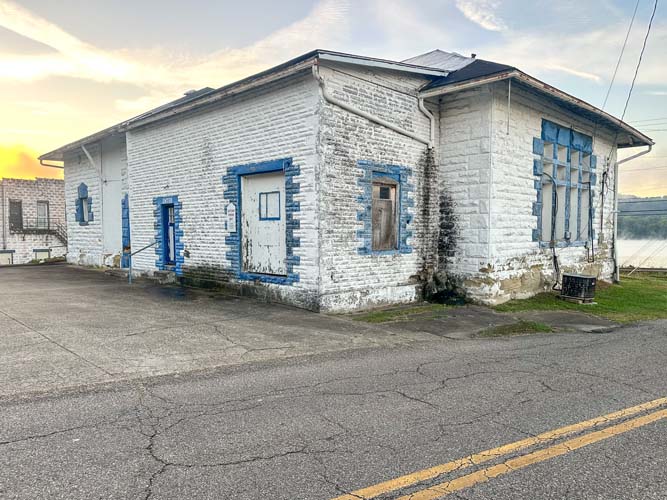 Stone waterworks building Gallipolis