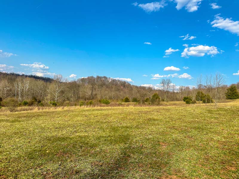 Diverse terrain Ohio hunting retreat