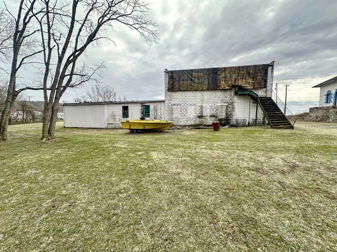 Commercial lot with parking area