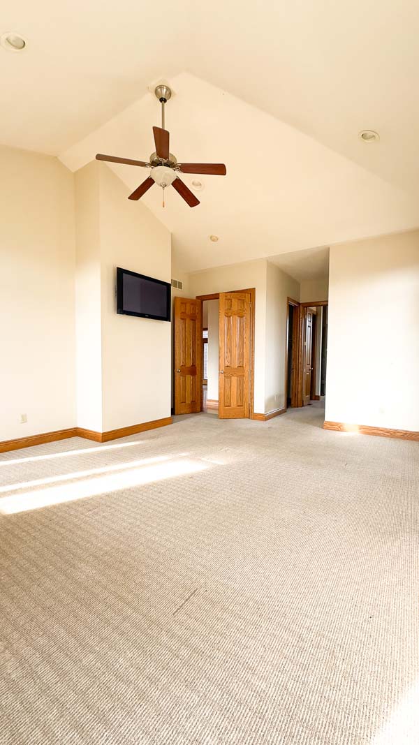 Dining area estate home Ohio