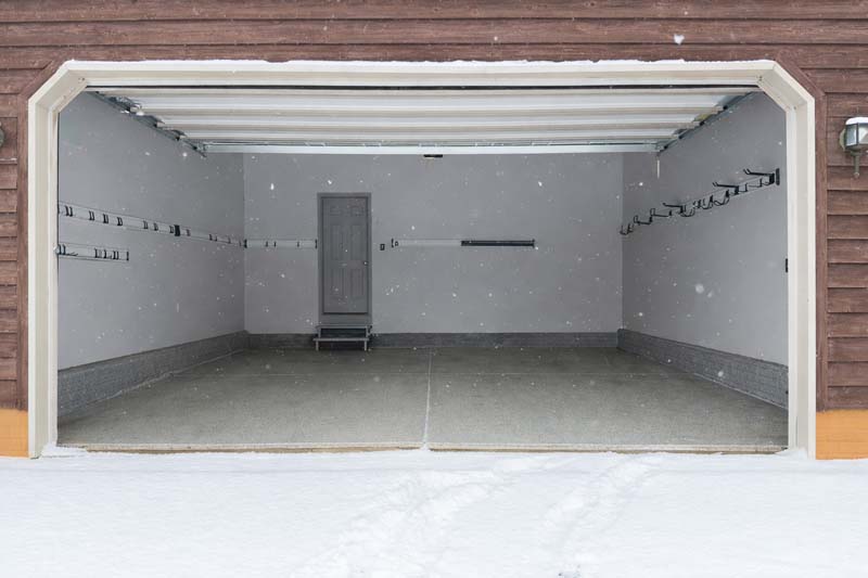 Exclusive Ohio estate entrance