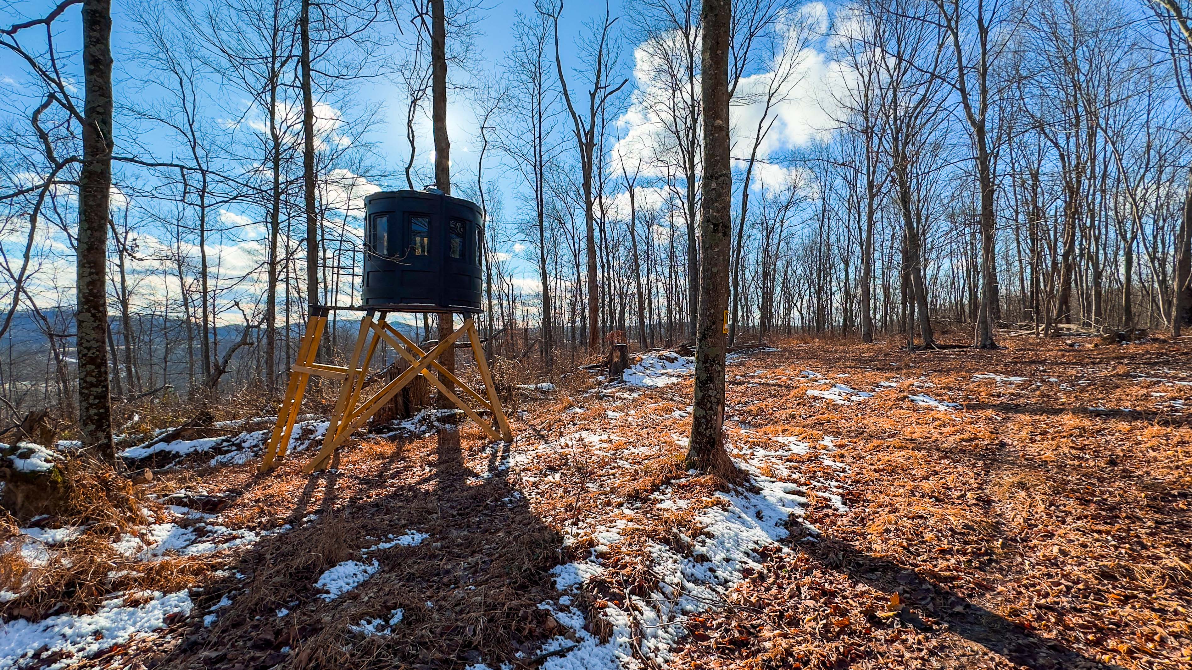 2751 Jasper Road — 51-acre Pike County turnkey whitetail hunting property with 3 box blinds, feeders, and hilltop views near Piketon, Ohio