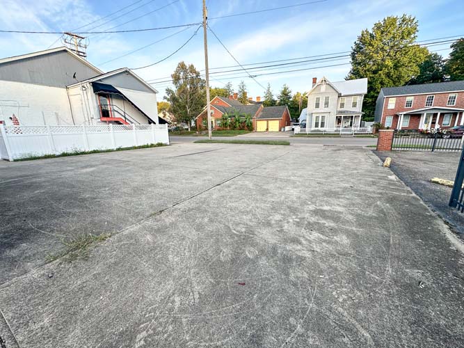 3rd Avenue commercial frontage