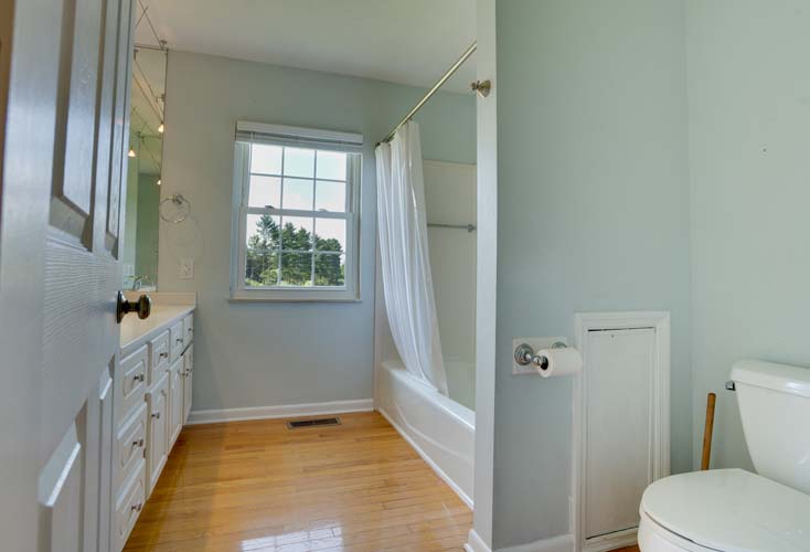 Well-maintained pool house and patio