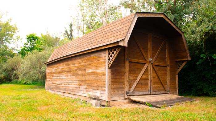 Private water feature on 17-acre property in Ohio