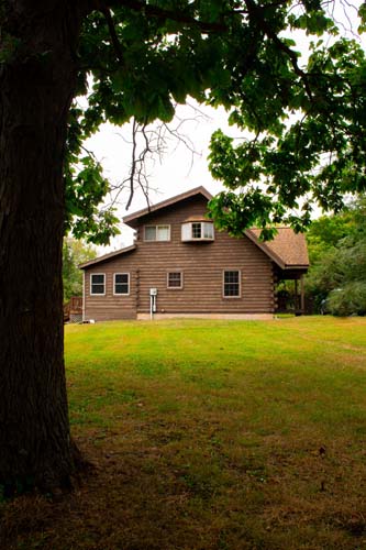 Fully equipped kitchen in Highland County cabin