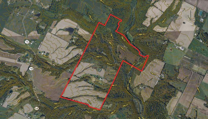 Winchester Ohio living room space with comfortable layout in like new home