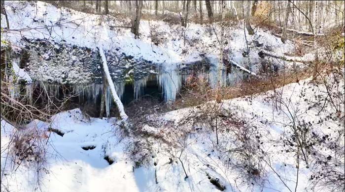 Quiet rural surroundings with easy access and year round entry in Cutler Ohio